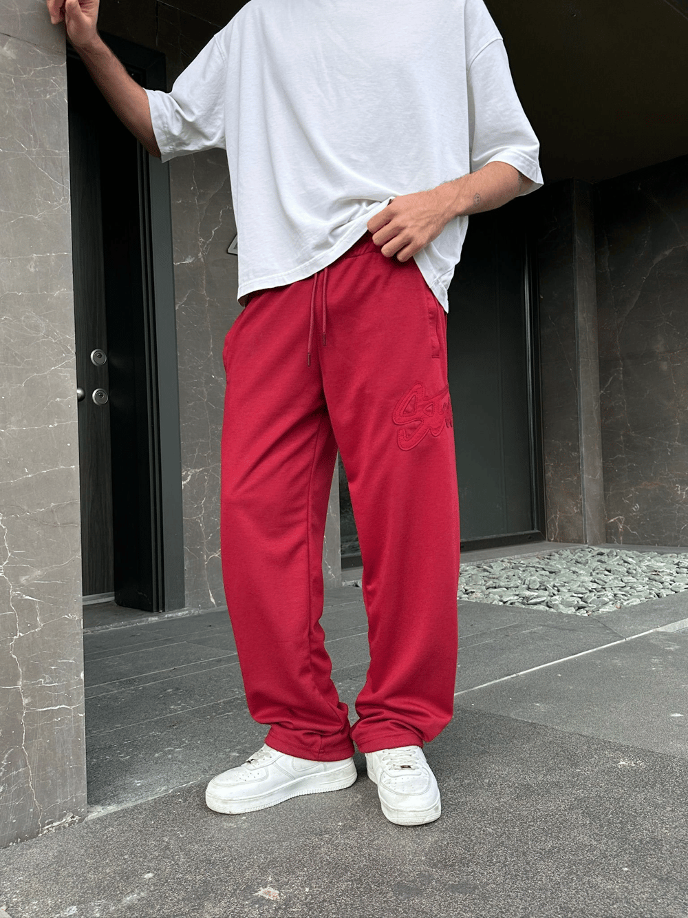 2 İPLİK KUMAŞ BAGGY KALIP PAÇA LASTİKLİ STW KABARTMA NAKIŞ EŞOFMAN ALTI KIRMIZI