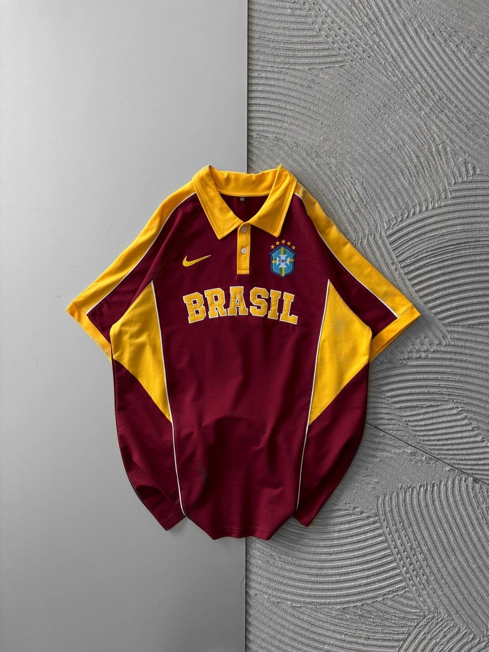 BİSİKLET YAKA FUL PARCALİ BRASİL NAKIS TSHİRT BORDO