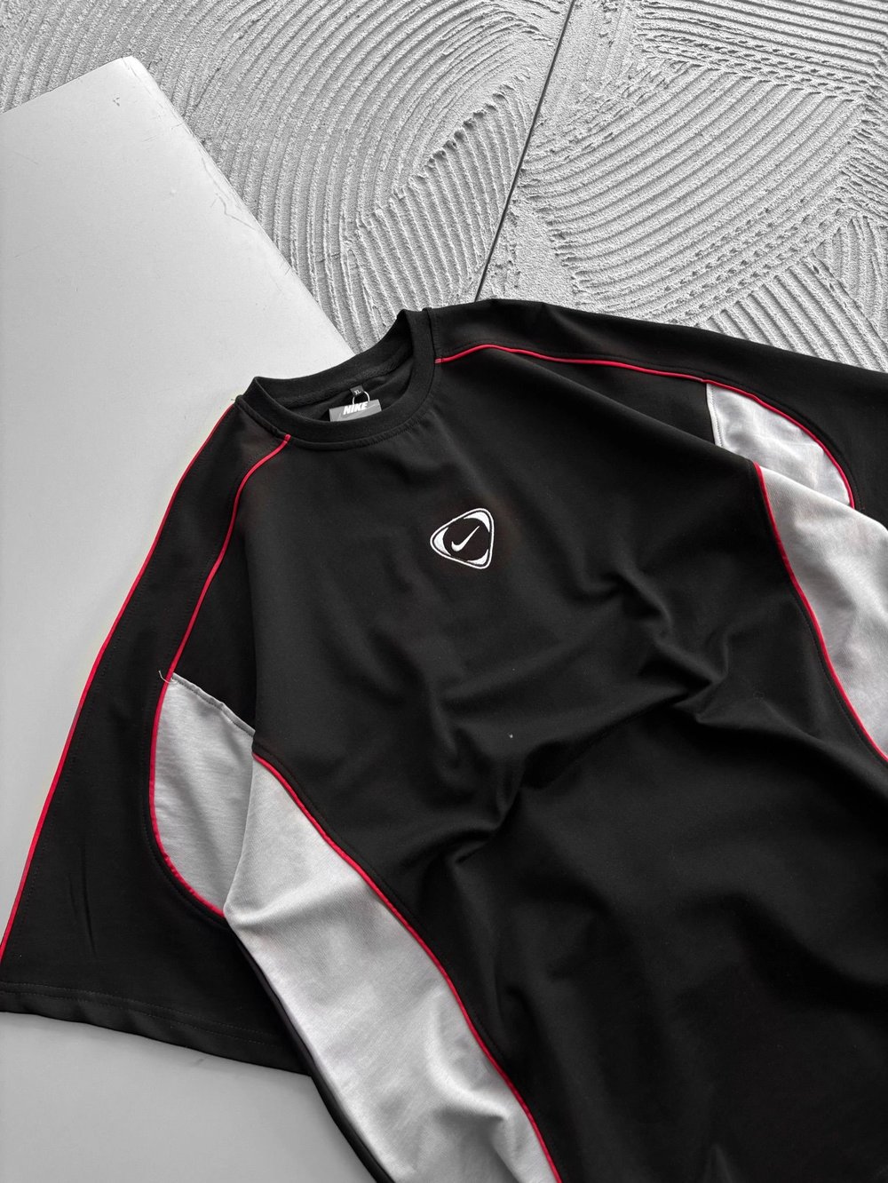 BISIKLET YAKA NK TN YANDAN PARÇALI OVERSIZE TSHIRT SİYAH