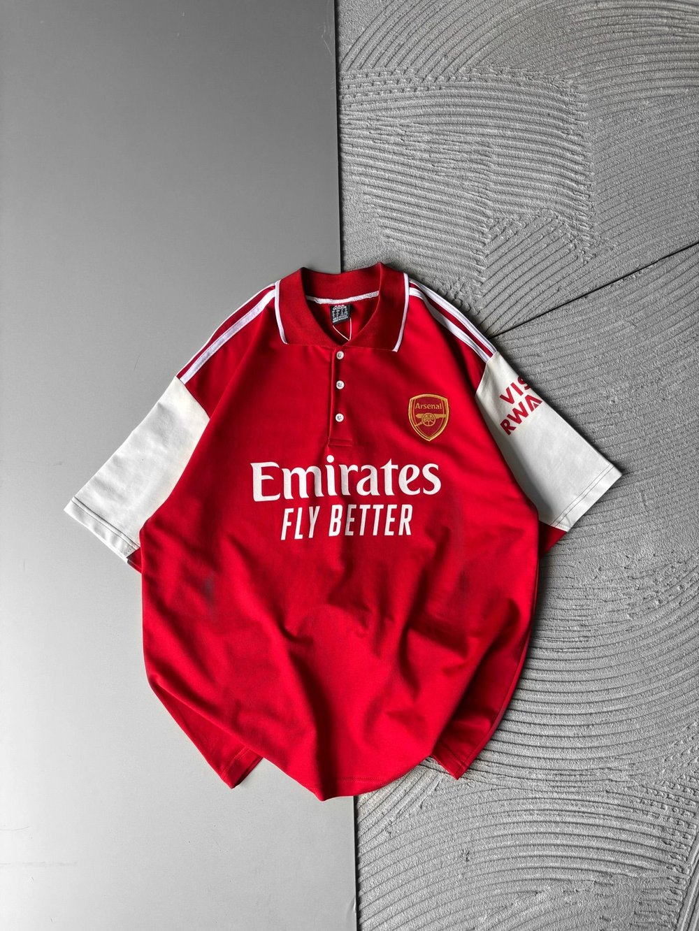 EFSANE KIRMIZI POLO YAKA OVERSİZE TSHİRT