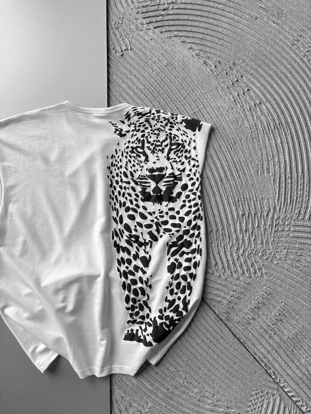 KABARTMA SIRT LEOPAR BASKI ATLET BEYAZ