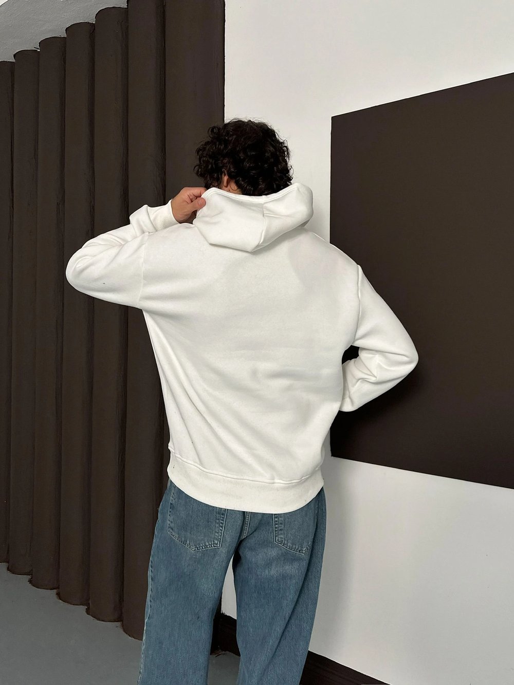 ÖZEL SERİ NK HOLOGRAM BASKI OVERSİZE KAPÜŞONLU SWEAT BEYAZ
