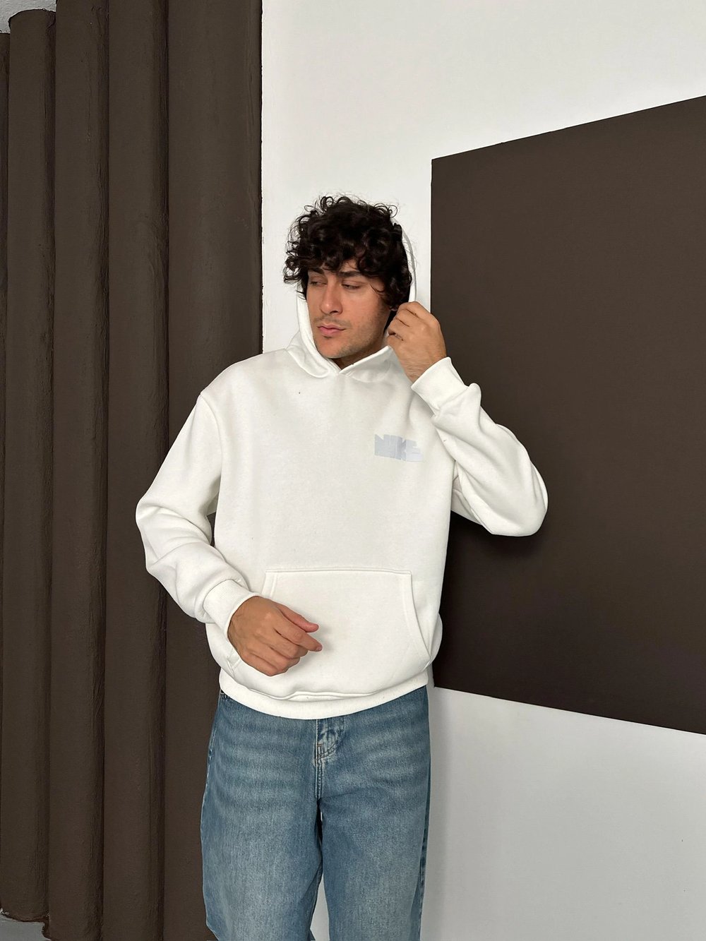 ÖZEL SERİ NK REFLEKTÖRLÜ OVERSİZE KAPÜŞONLU SWEAT BEYAZ