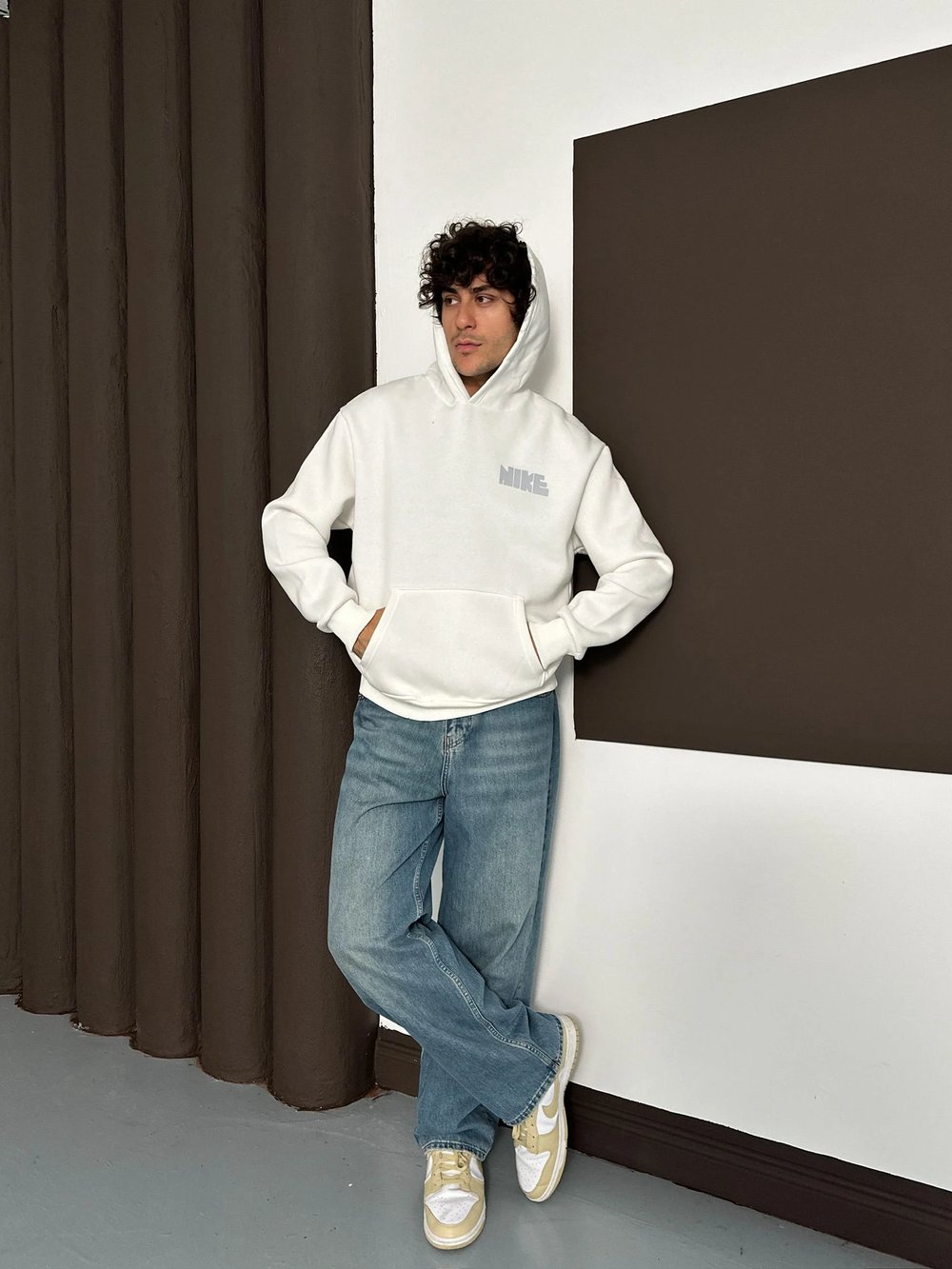 ÖZEL SERİ NK REFLEKTÖRLÜ OVERSİZE KAPÜŞONLU SWEAT BEYAZ