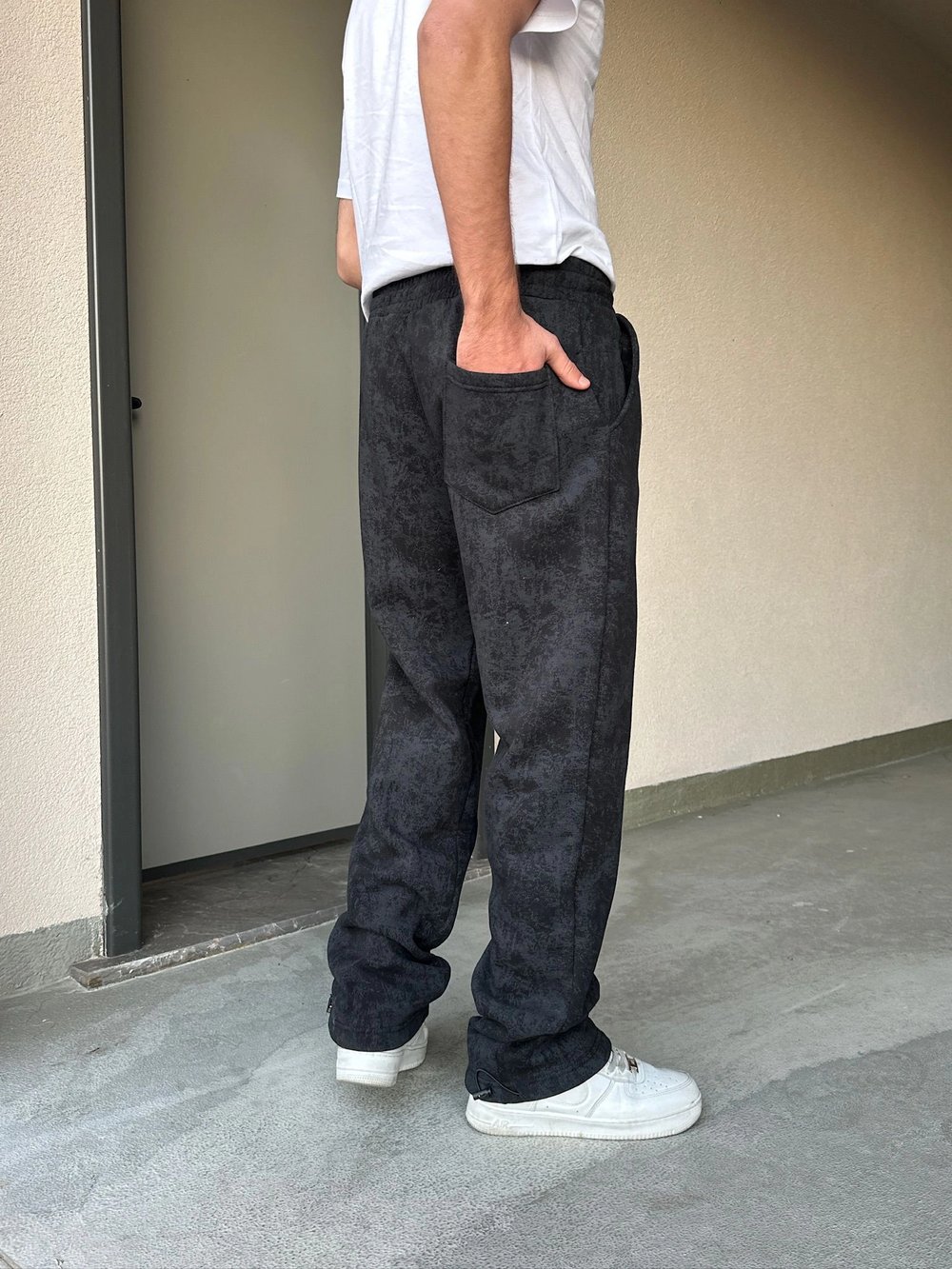 ÖZEL SERİ YIKAMALI KÜÇÜK BASKI PAÇA AYARLANABİLİR BAGGY EŞOFMAN ALTI SİYAH