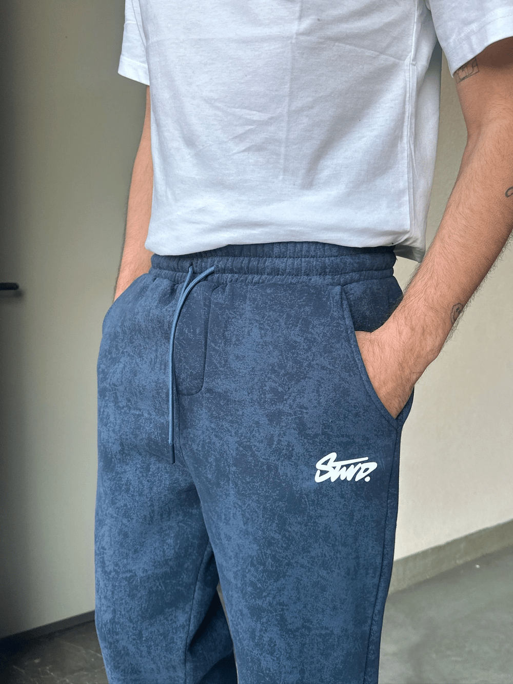 ÖZEL SERİ YIKAMALI KÜÇÜK BASKI PAÇA AYARLANABİLİR BAGGY EŞOFMAN ALTI LACİ