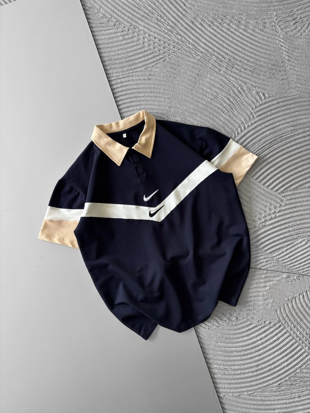 POLO YAKA CİFT NK NAKIŞ OVERSİZE TSHİRT LACİ