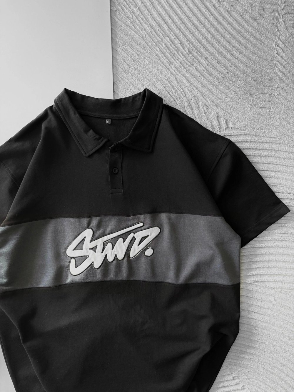 POLO YAKA ORTA SERİT STW NAKIŞ TSHİRT SİYAH