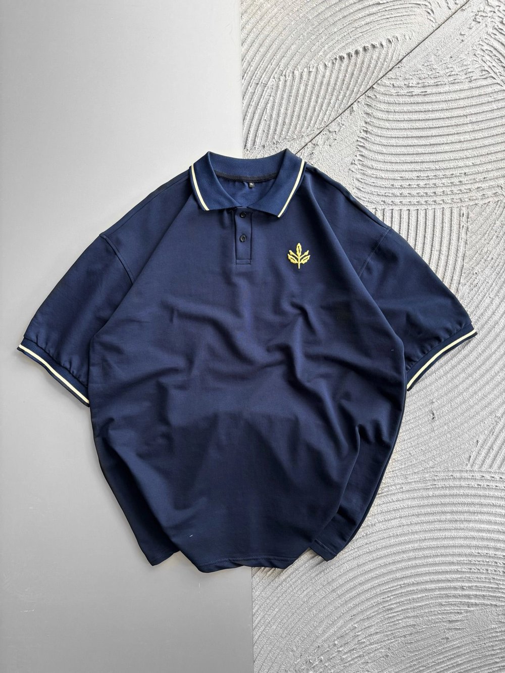 POLO YAKA PALAMUT NAKISLI OVERSİZE TSHİRT