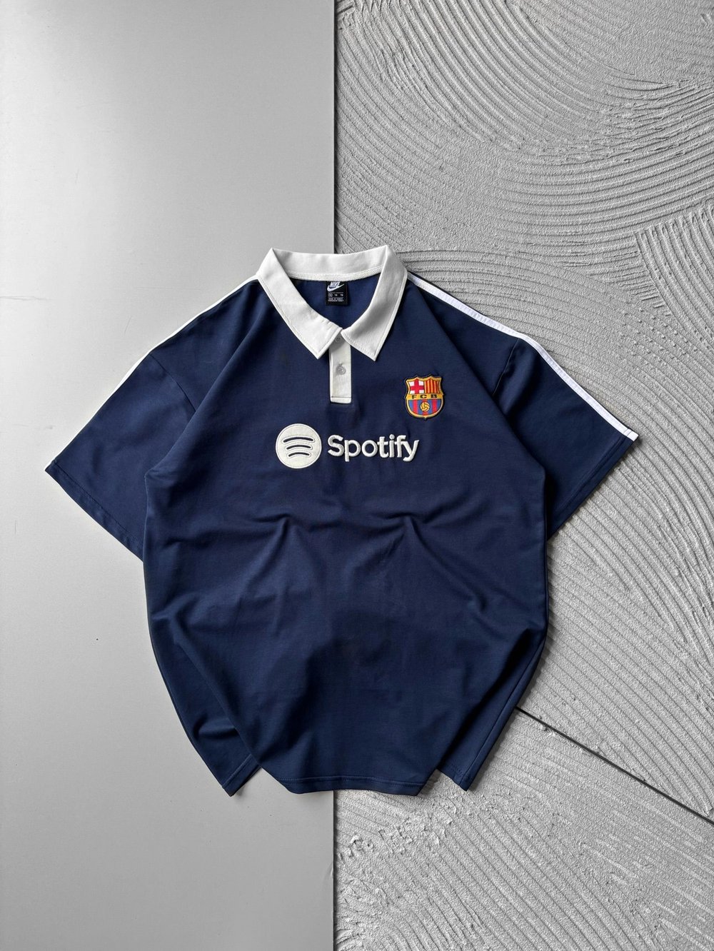 POLO YAKA YAKA RENKLI BARCA NAKIŞ OVERSIZE TSHIRT LACİ