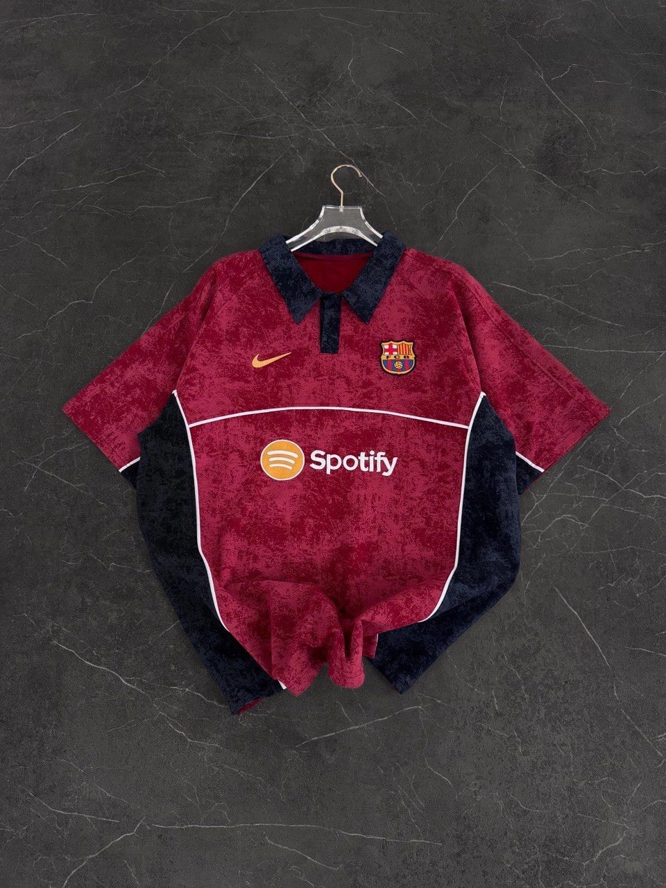 POLO YAKA YIKAMALI BARC SPOTY NAKIŞ OVERSIZE TSHIRT KIRMIZI