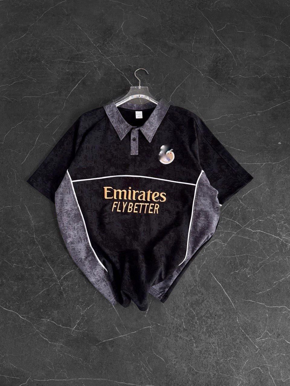 POLO YAKA YIKAMALI RM NAKIŞ OVERSIZE TSHIRT SİYAH