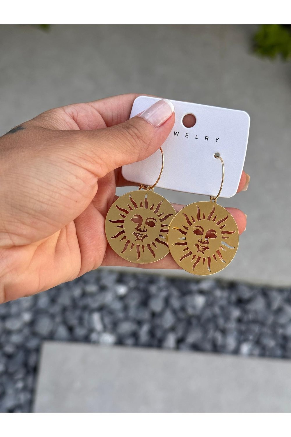 Büyük Boy Sallantılı Gold Günüş Küpe