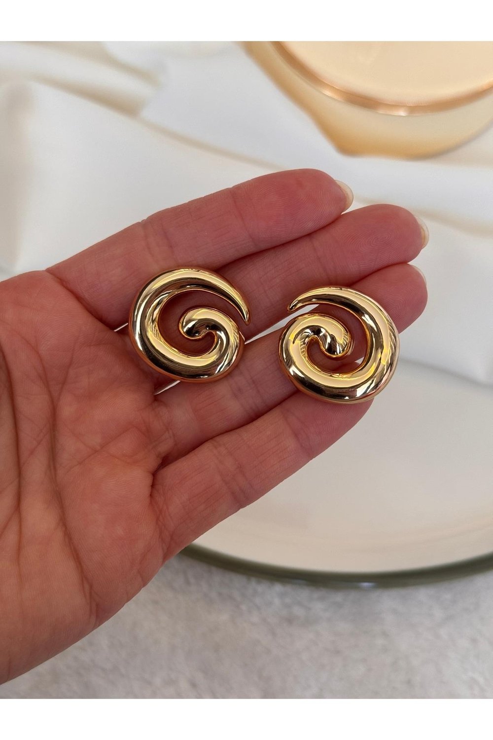 Gold Yuvarlak Küpe | Modern Tasarım Küpe | 1. Sınıf Kalite Kaplama Küpe