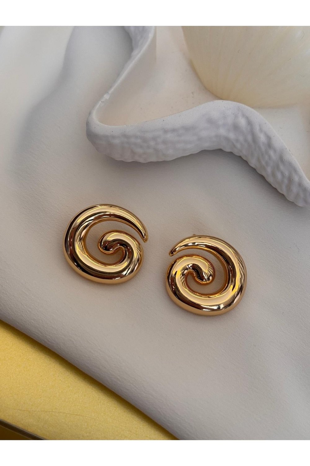 Gold Yuvarlak Küpe | Modern Tasarım Küpe | 1. Sınıf Kalite Kaplama Küpe
