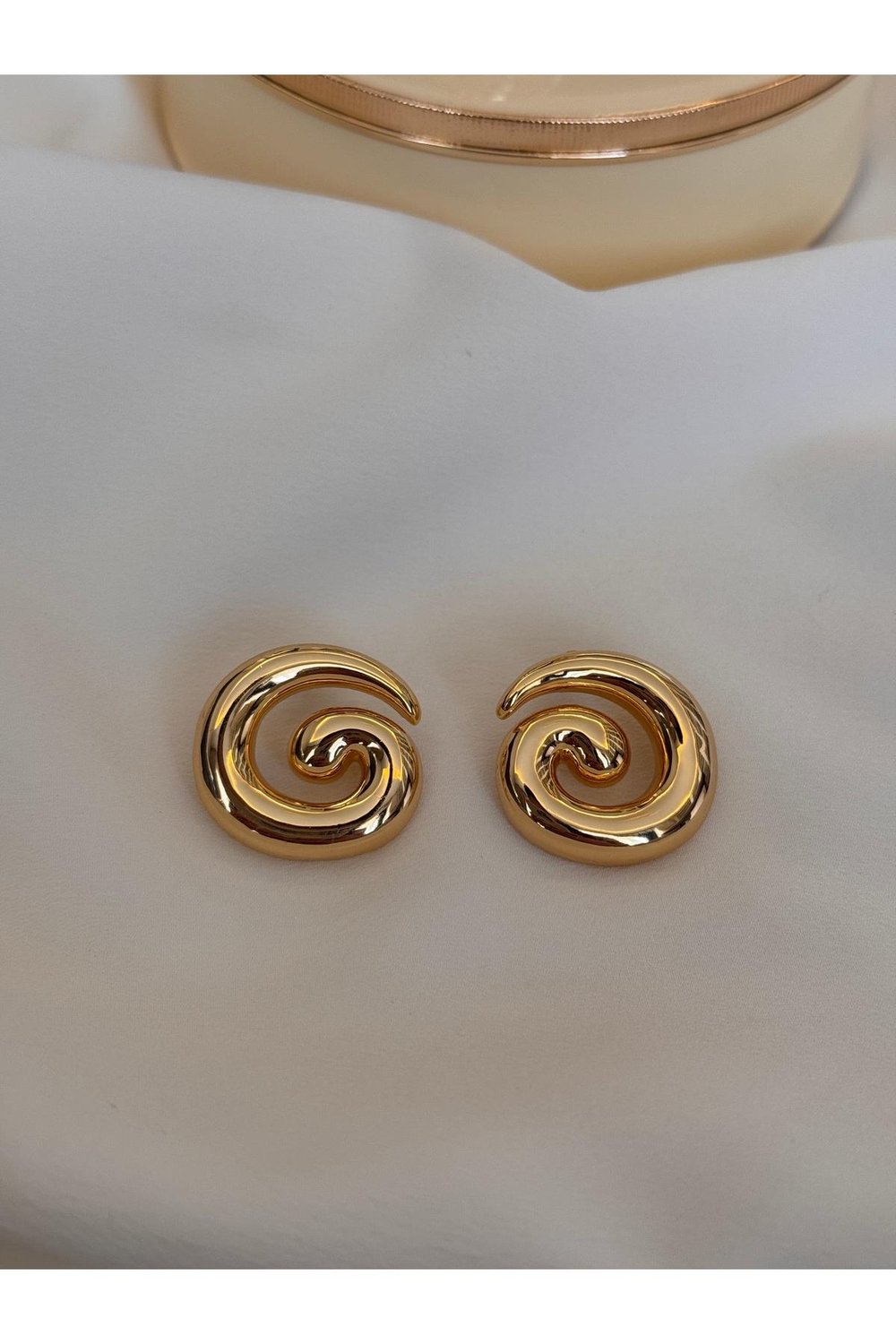 Gold Yuvarlak Küpe | Modern Tasarım Küpe | 1. Sınıf Kalite Kaplama Küpe