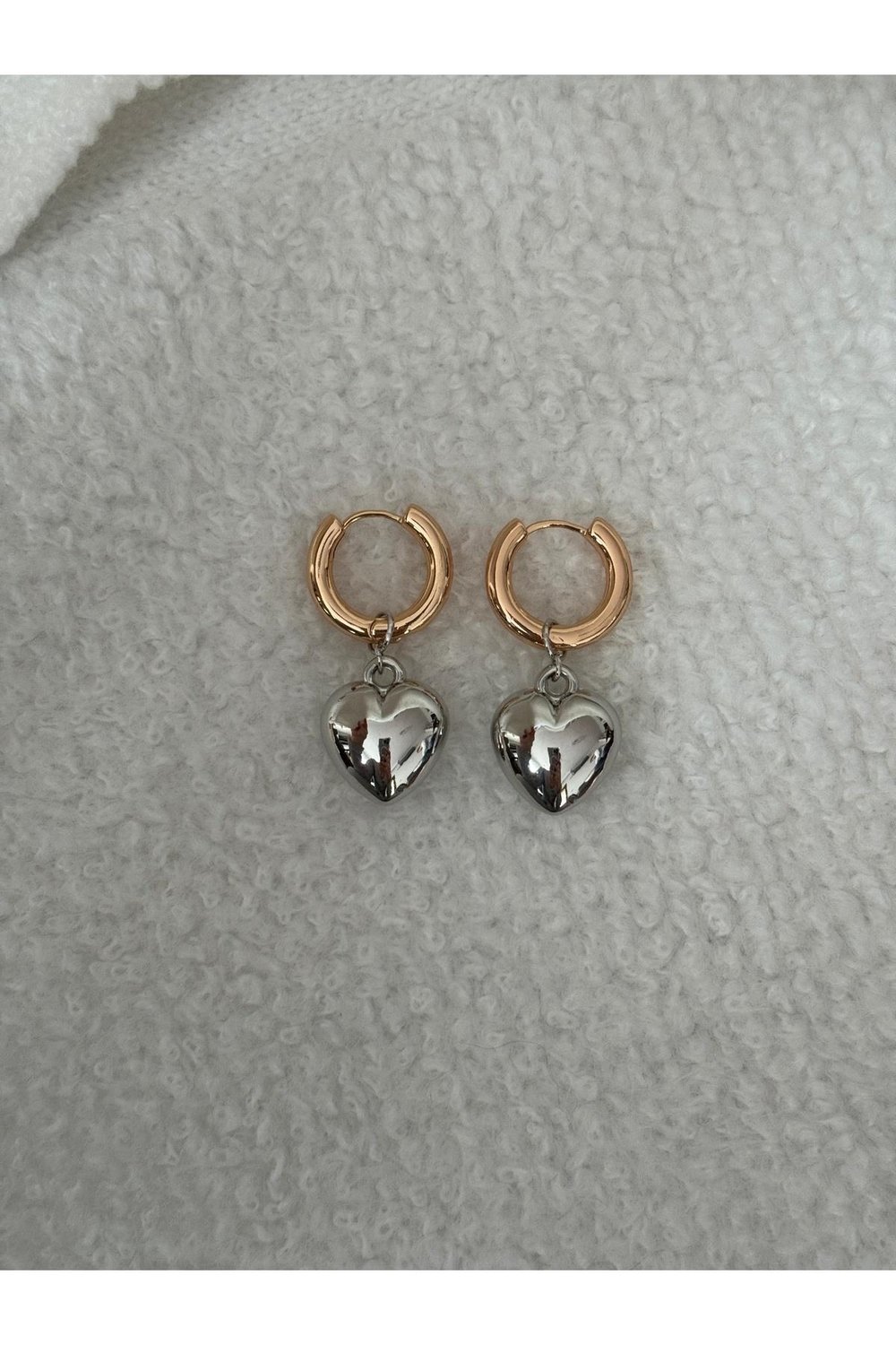 Gümüş ve Rosegold Renkli Kalpli Ithal Vip Küpe