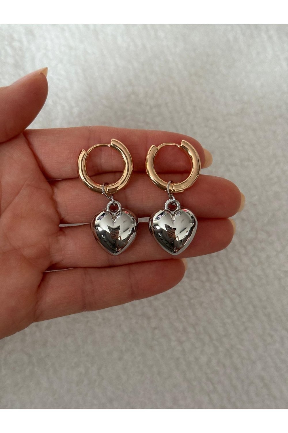 Gümüş ve Rosegold Renkli Kalpli Ithal Vip Küpe