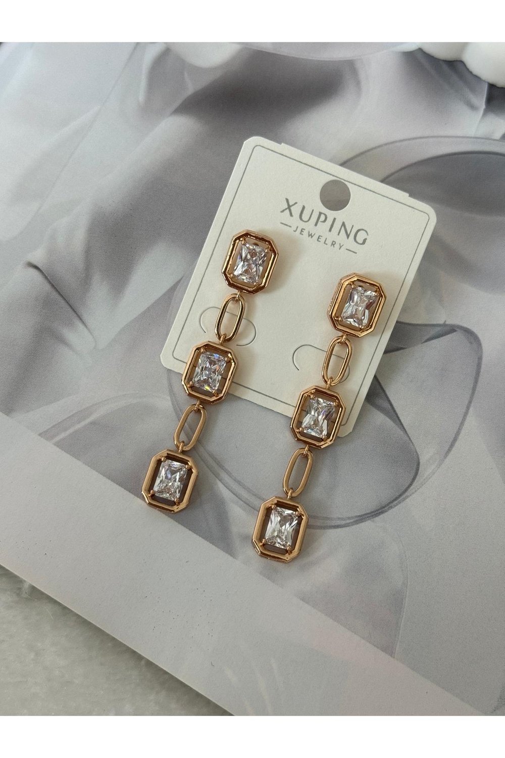 Xuping Model Zirkon Taşlı Ithal Sallantılı Küpe