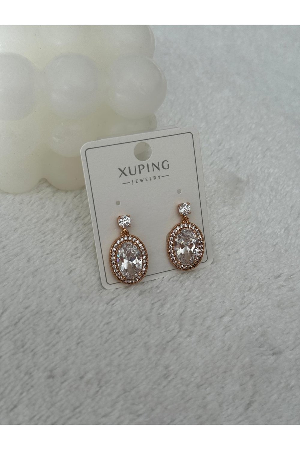 Xuping Model Zirkon Taşlı Sallantılı Küpe