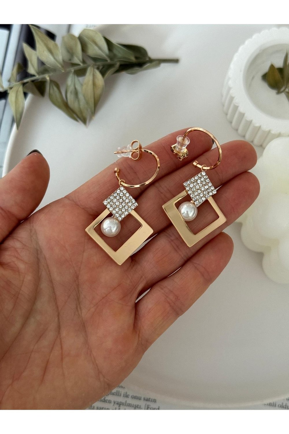 Xuping Rose-gold Kaplama Zirkon Taşlı Sallantılı Küpe