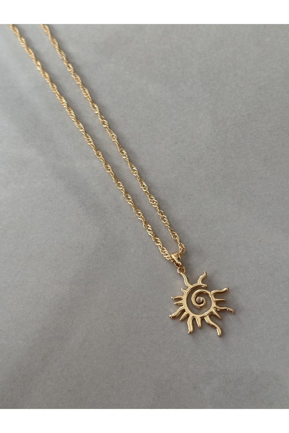 Zirkon Taşlı 14k Altın Kaplama Güneş Kolye | Zincir Kolye | Chain Necklace | Sun Figure Necklace