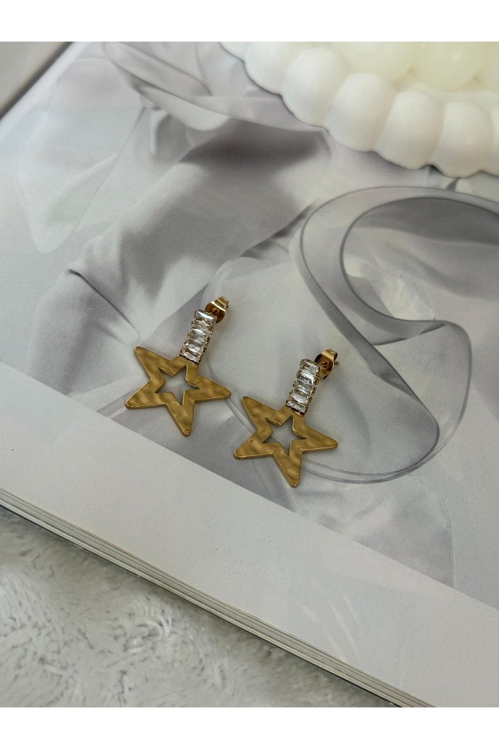 Zirkon Taşlı Yıldız Model Paslanmaz Çelik Küpe