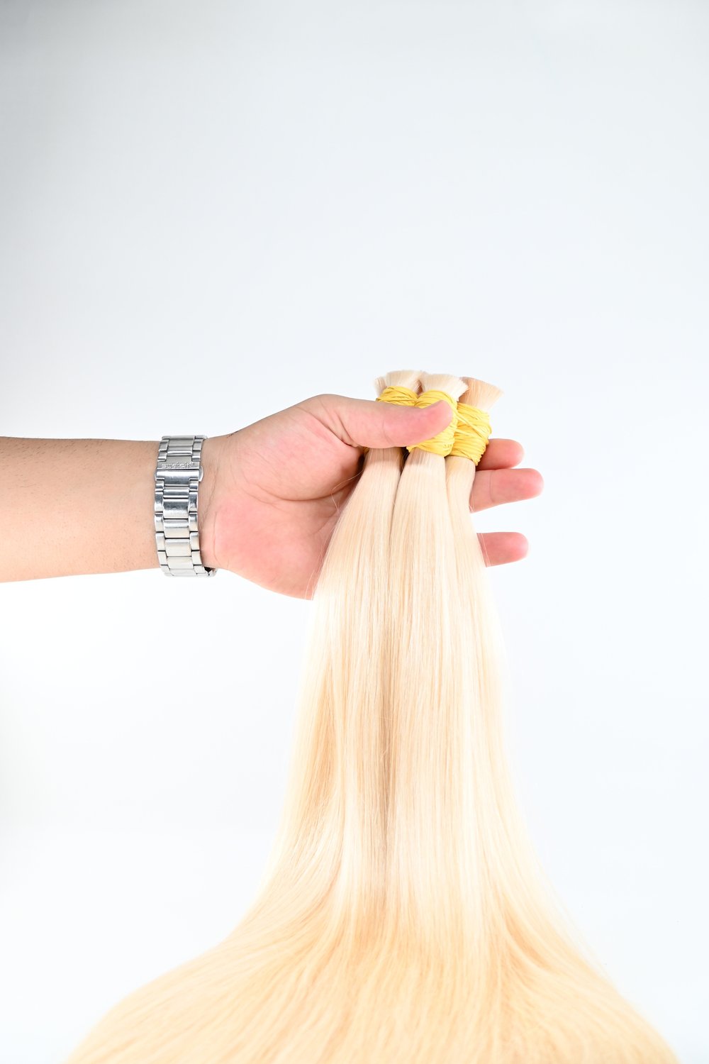 Dipten Uca Dolu İnsan Saçı – Platin | 65 cm