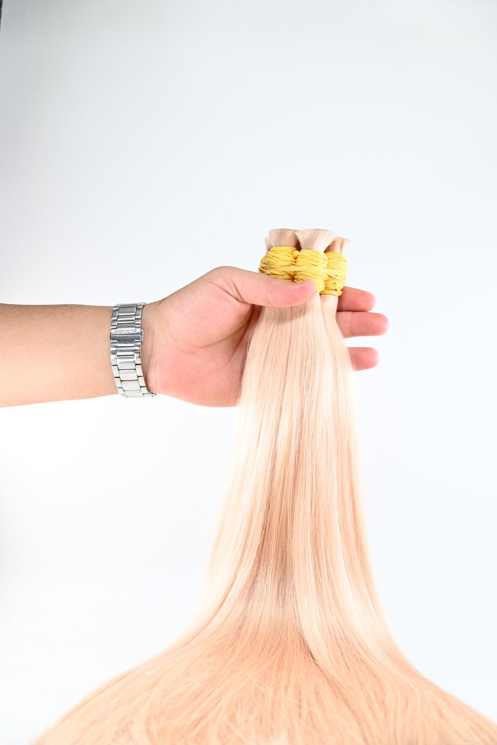 Dipten Uca Dolu İnsan Saçı – Platin | 65 cm