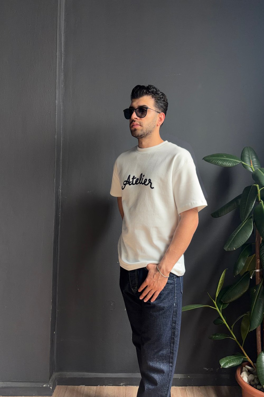 Beyaz Atelier Nakışlı Tişört
