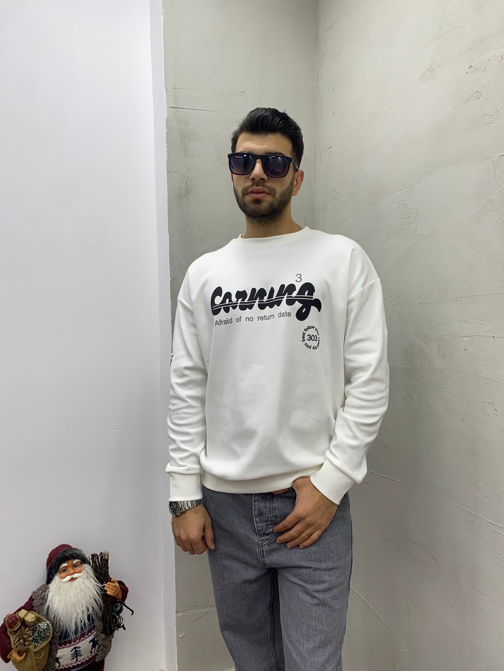 Beyaz Baskılı Kol Detaylı Sweatshirt
