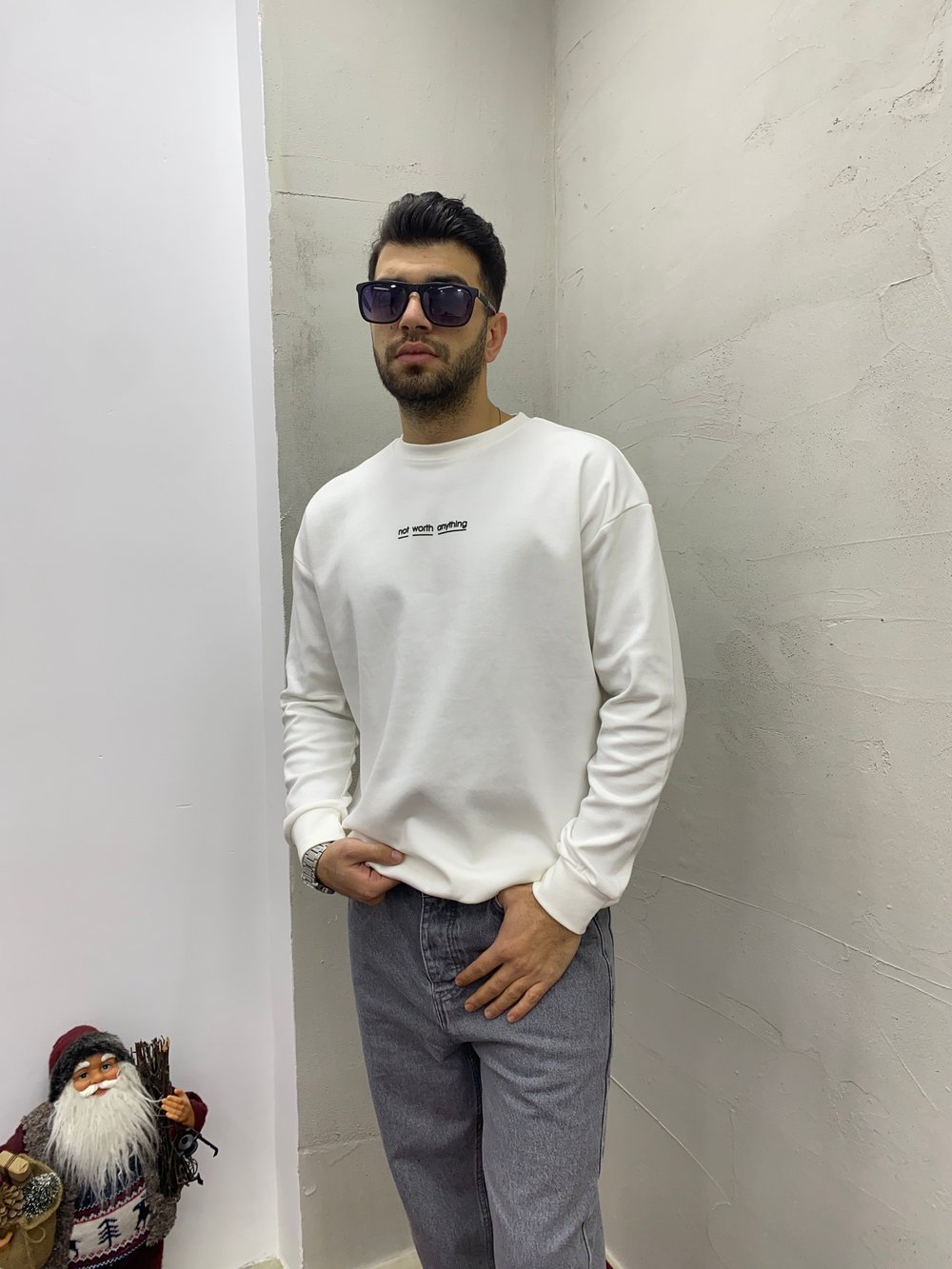 Beyaz Minimal Baskılı Sweatshirt