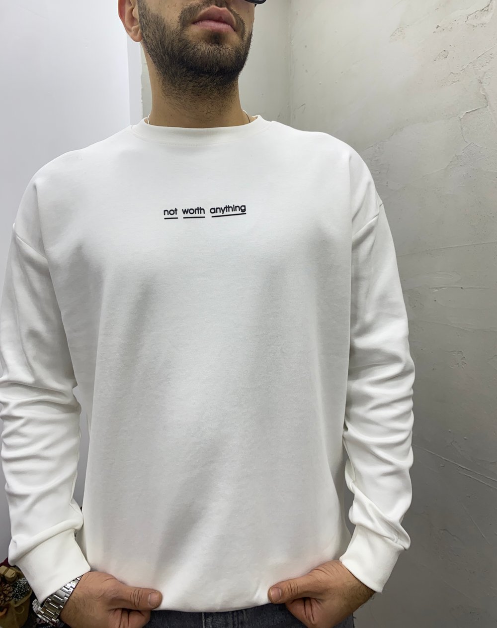 Beyaz Minimal Baskılı Sweatshirt