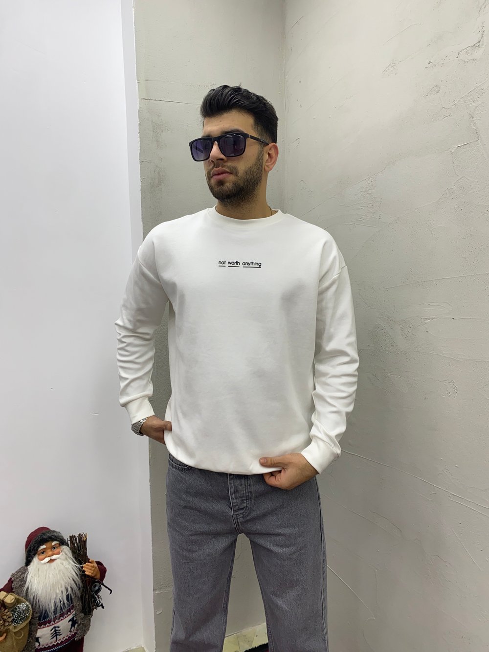 Beyaz Minimal Baskılı Sweatshirt