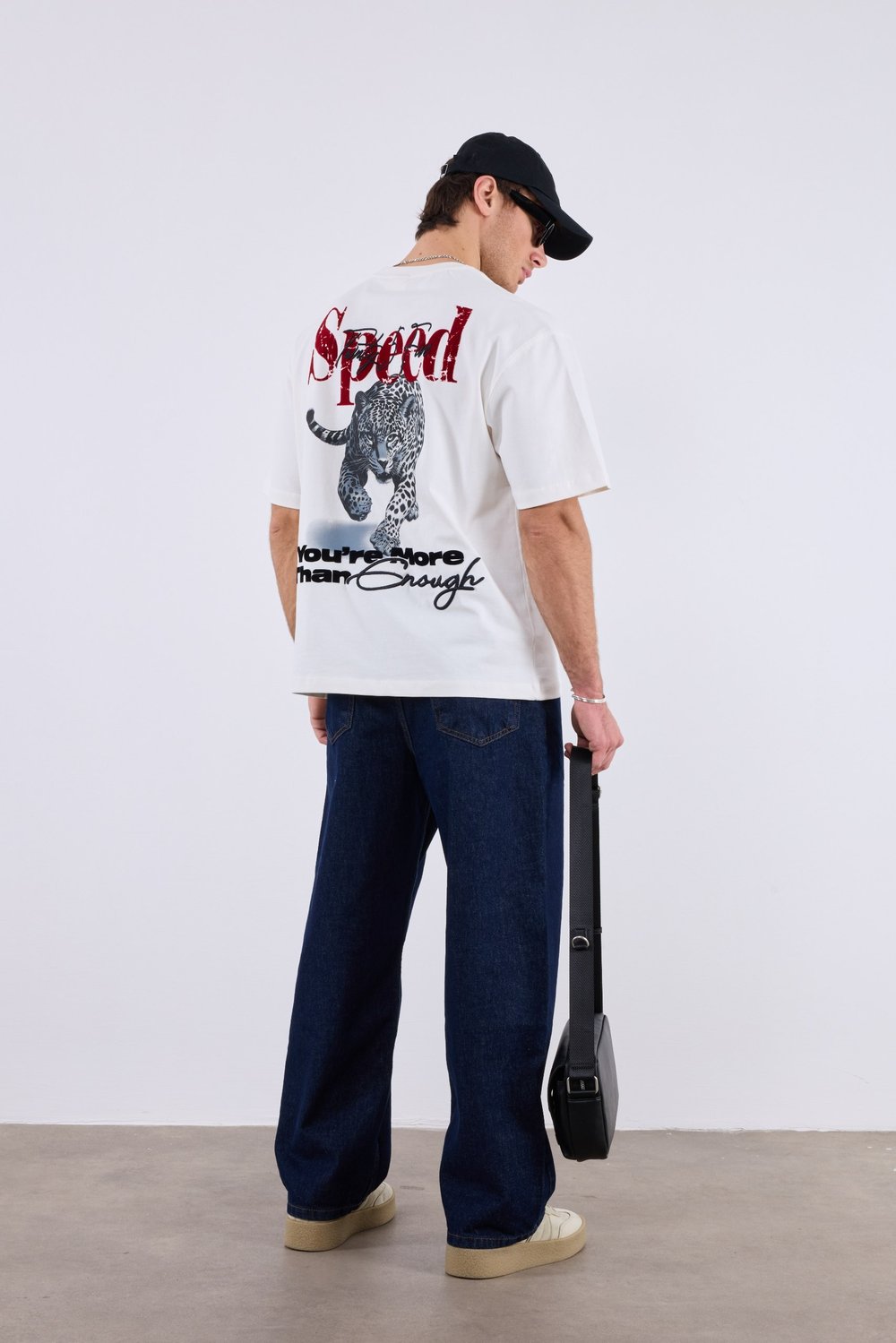 Jaguar Sırt Baskılı T-Shirt Beyaz
