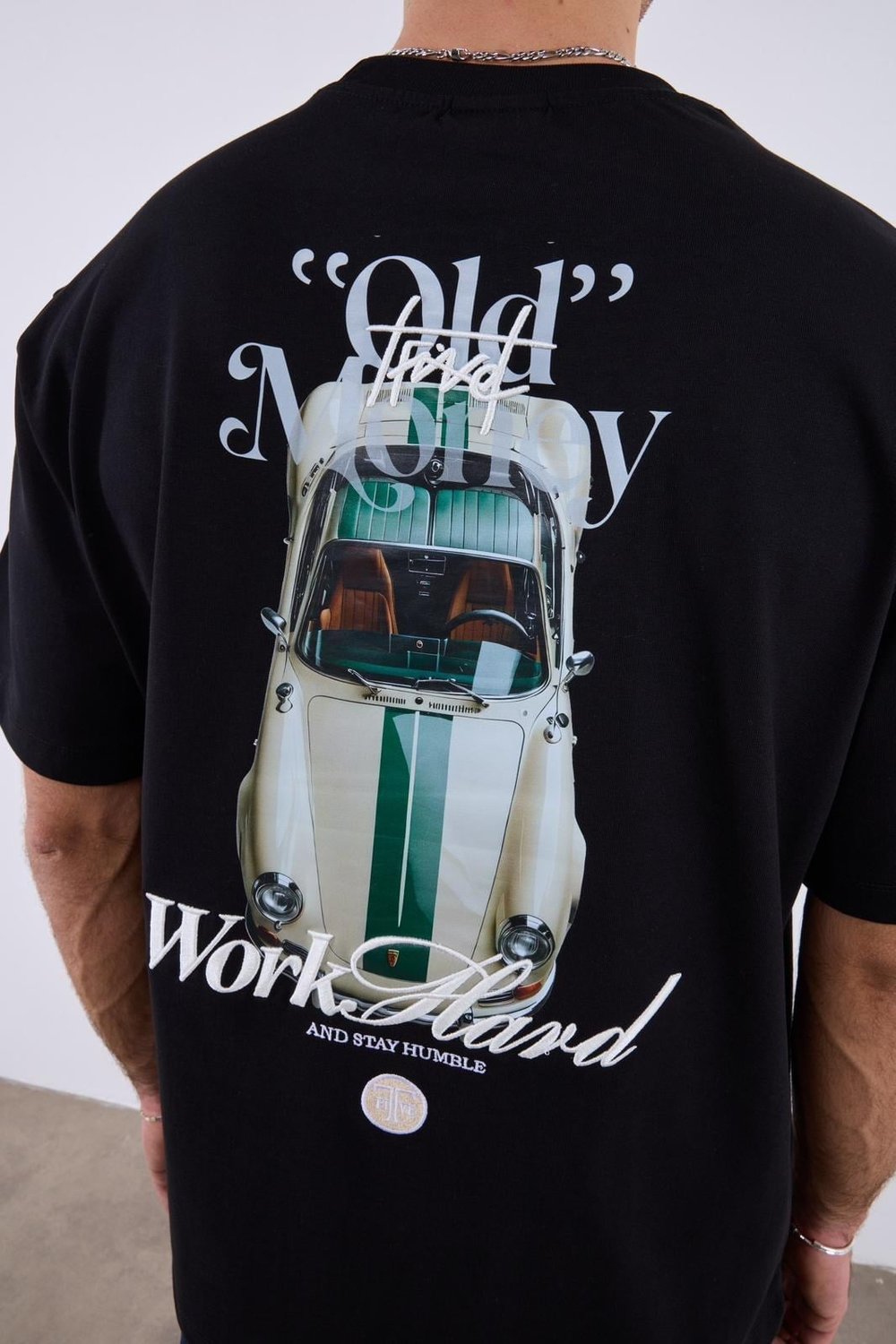 Old Money Porsche Sırt Baskılı T-shirt Siyah