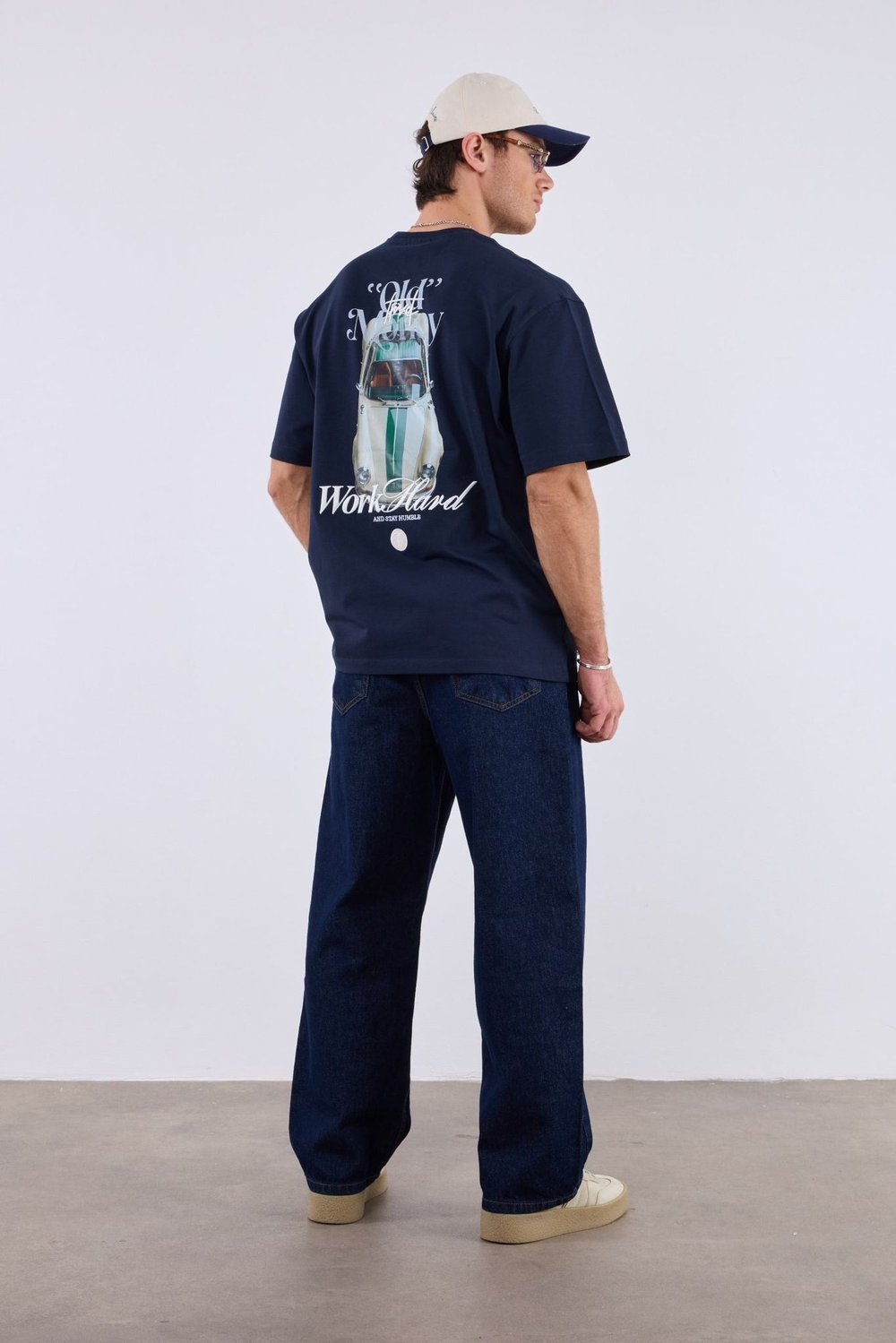 Old Money Porsche Sırt Baskılı T-shirt Lacivert