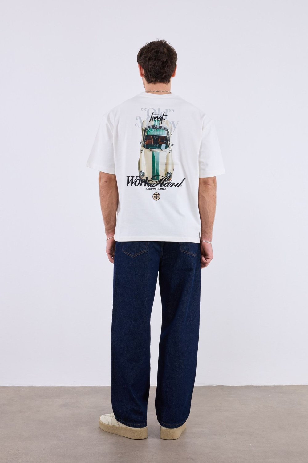 Old Money Porsche Sırt Baskılı T-shirt Beyaz