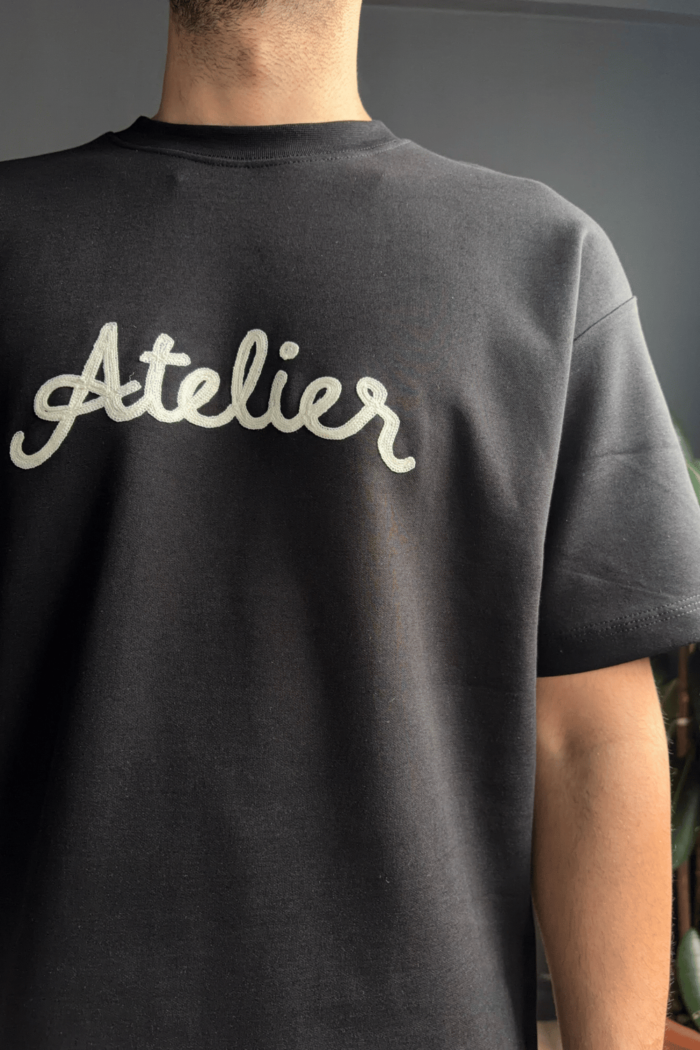 Siyah Atelier Nakışlı Tişört