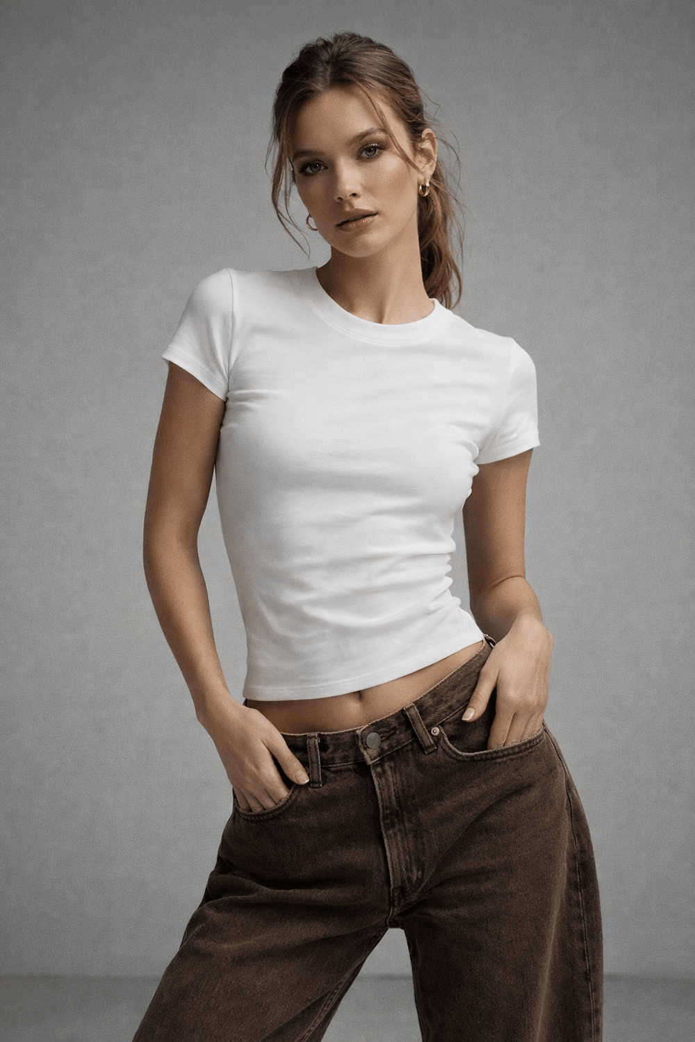  Kadın Beyaz Slim Fit Bisiklet Yaka Kısa Kollu Crop Tişört