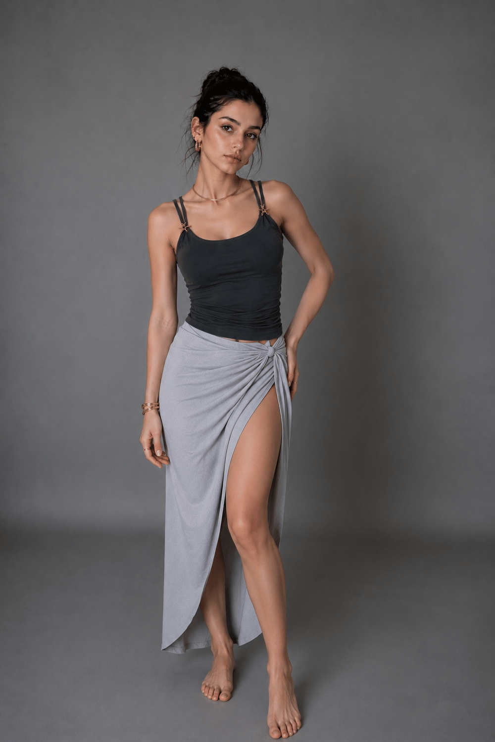 Kadın Antrasit Aksesuar Detaylı İp Askılı Slim Fit Bluz