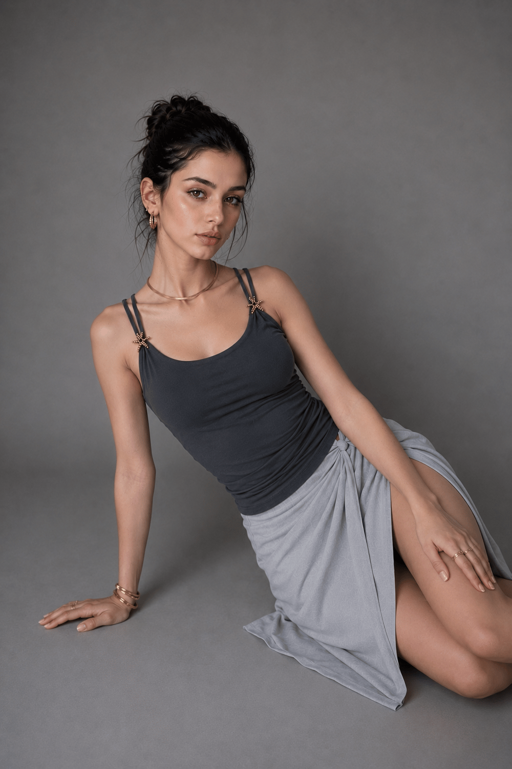Kadın Antrasit Aksesuar Detaylı İp Askılı Slim Fit Bluz