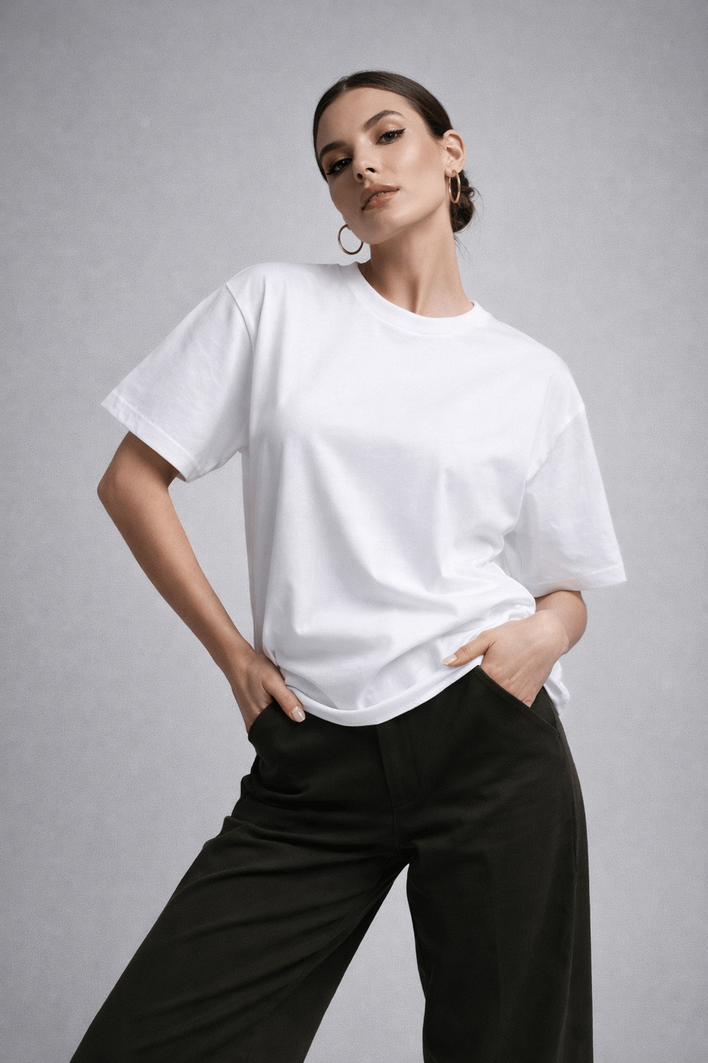 Kadın Beyaz Bisiklet Yaka Oversize Pamuklu Tişört