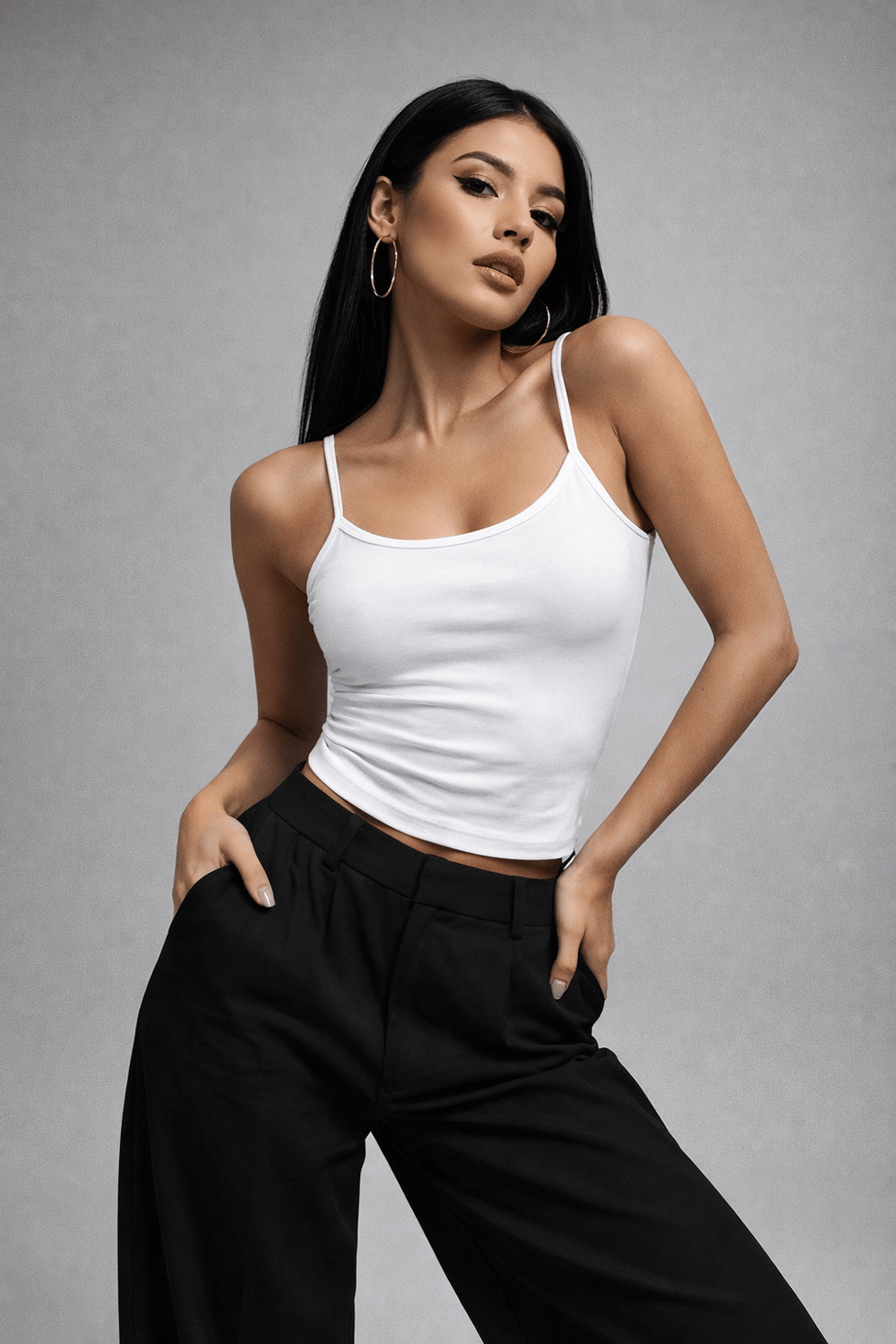 Kadın Beyaz Slim Fit Bisiklet Yaka Askılı Crop Atlet
