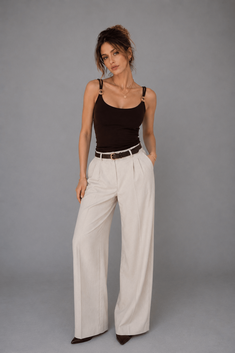 Kadın Kahverengi Aksesuar Detaylı İp Askılı Slim Fit Bluz
