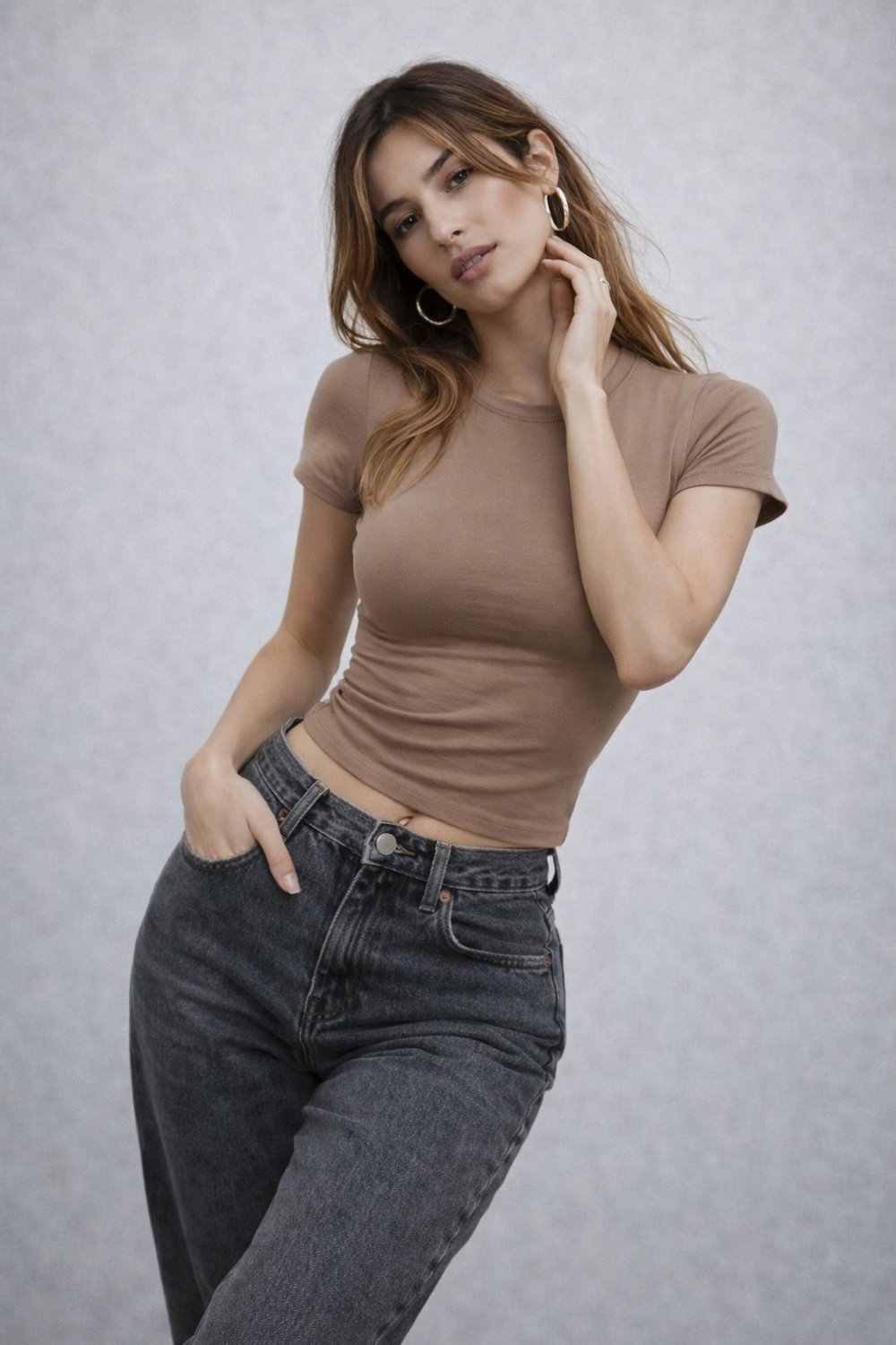 Kadın Vizon Bisiklet Yaka Vücuda Oturan Slim Fit Crop Tişört