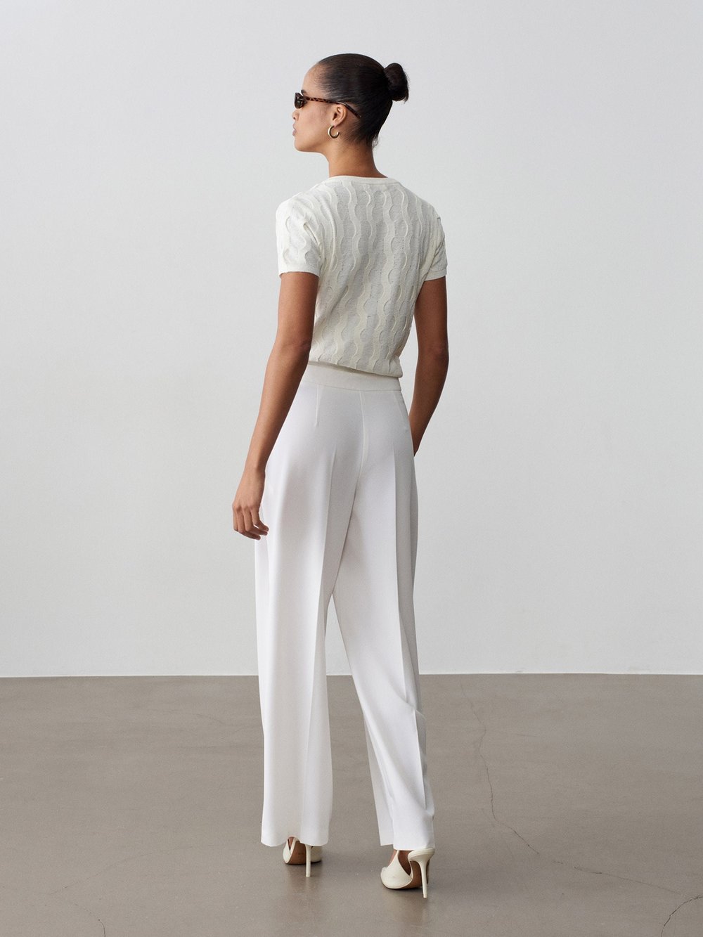 Mid Rise Belted Trousers Light Stone