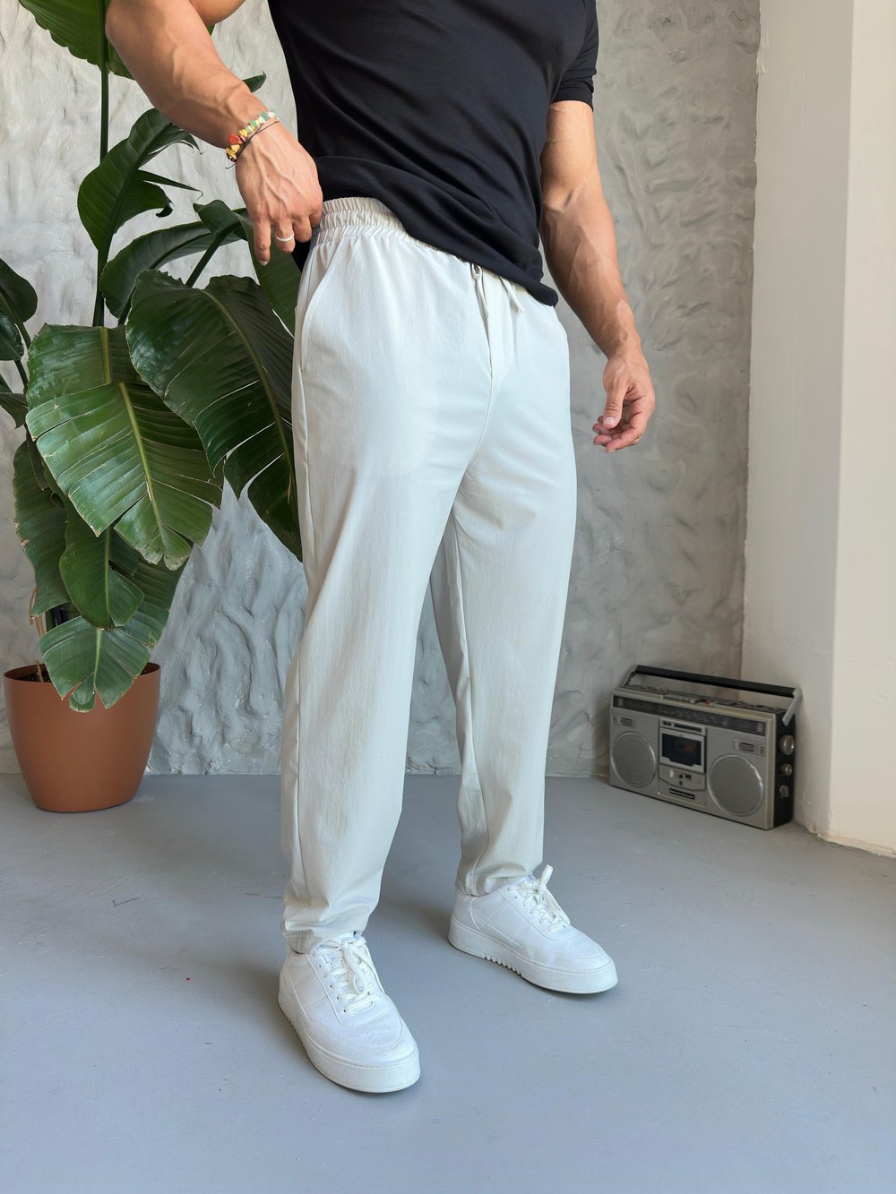 Beyaz Regular Fit Ayarlanabilir Paça Jogger Modeli