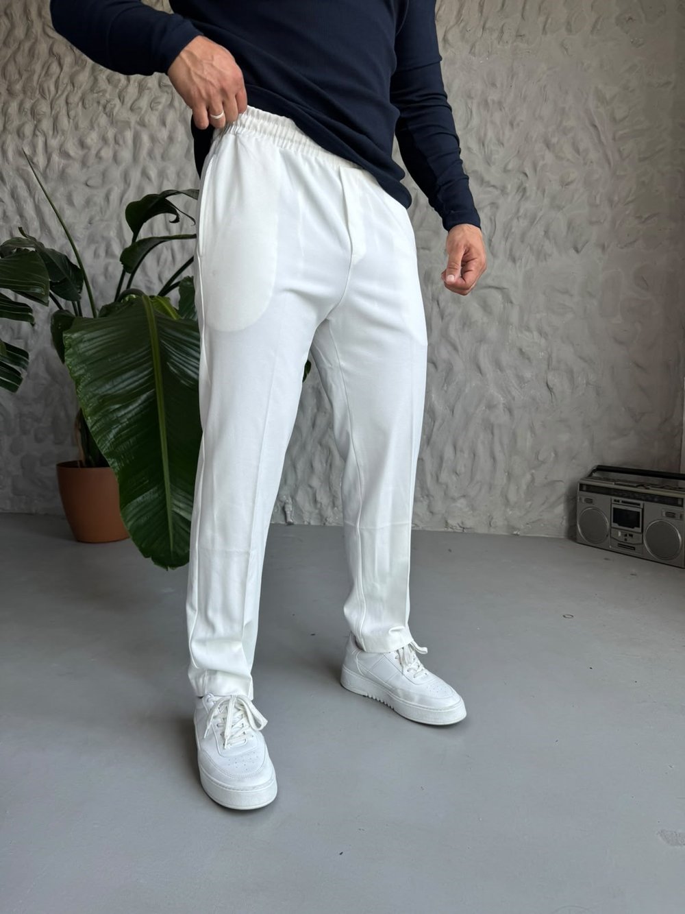 Beyaz Regular Fit Pantolon Modeli