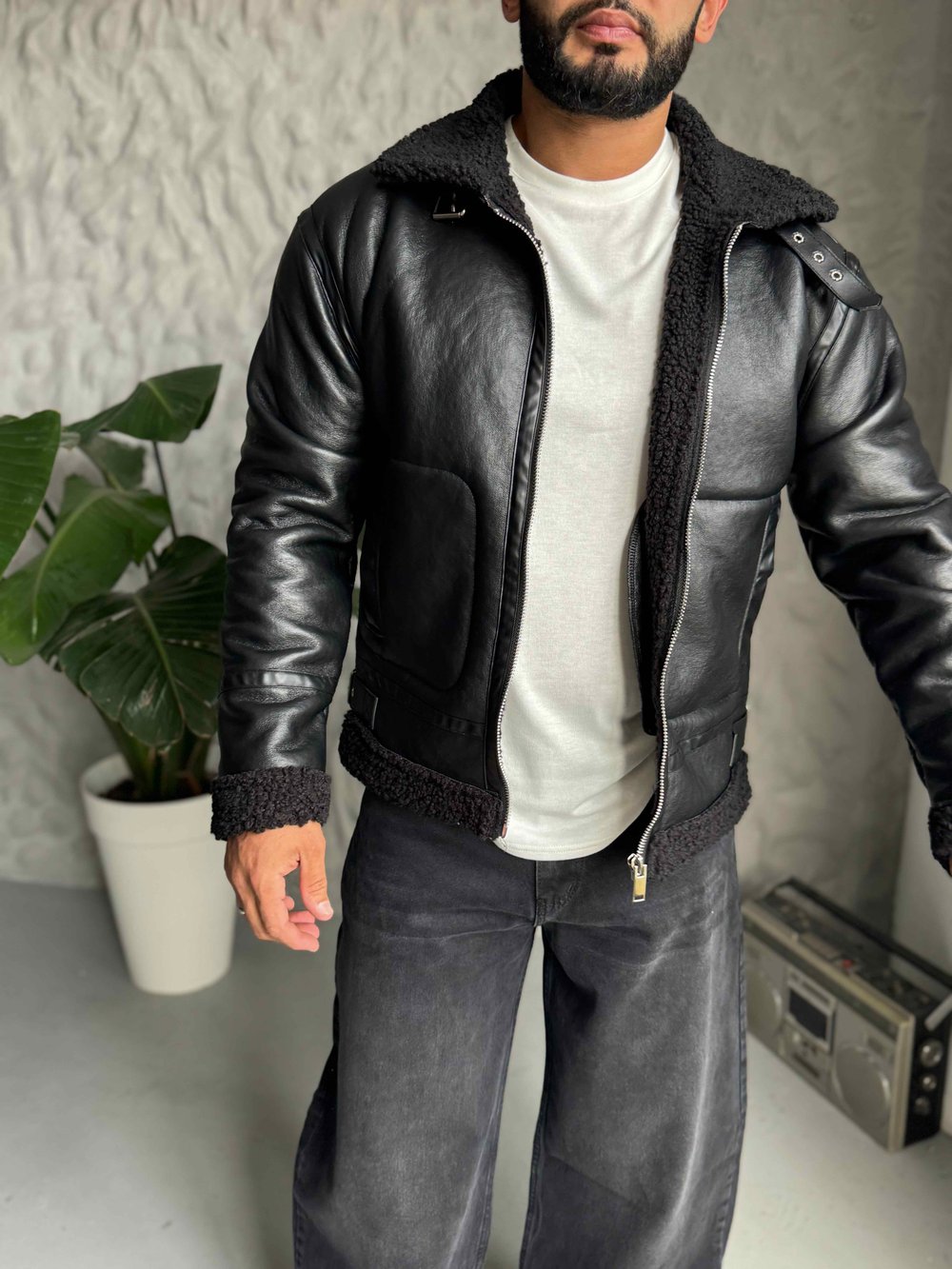 Siyah Pilot Yaka Kürklü Mont